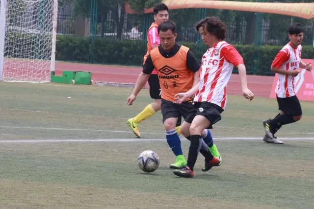 媒体人：青岛核心球员近期亲人过世影响发挥 季后赛不能全靠外援